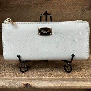 Michael Kors White Saffiano Leather Zip Wallet